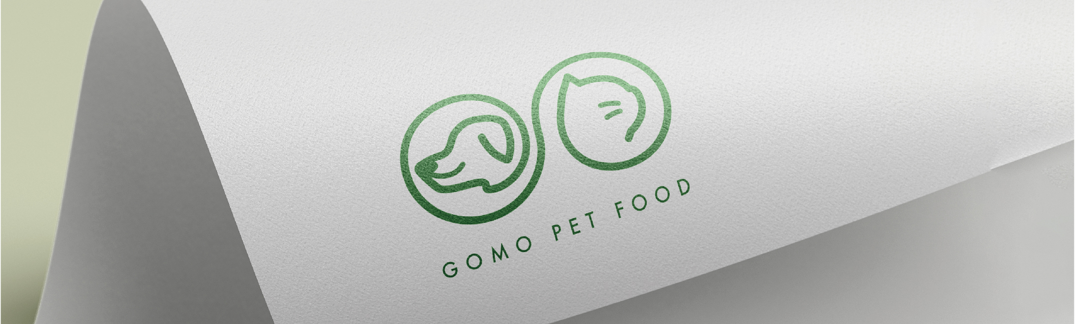 GOMO PET FOOD的經營團隊專注於滿足毛孩需求和飼主需求，注意食材安全與營養，天然健康食材讓毛孩貓犬健康與成長